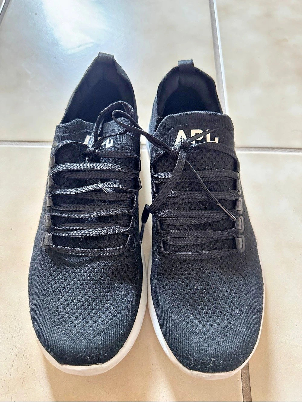 APL TechLoom Breeze Black & White US 8
